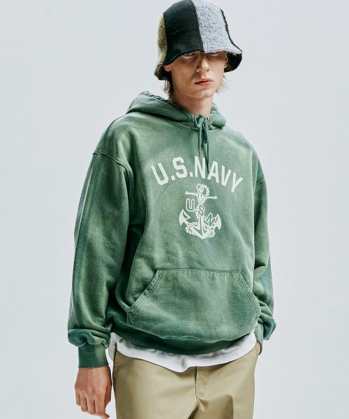 KND（ケイエヌディ）の「USN VTG ダイインフーディダスティグリーン（パーカー・メンズ・その他・1(M)/2(L)）」の3枚目の写真