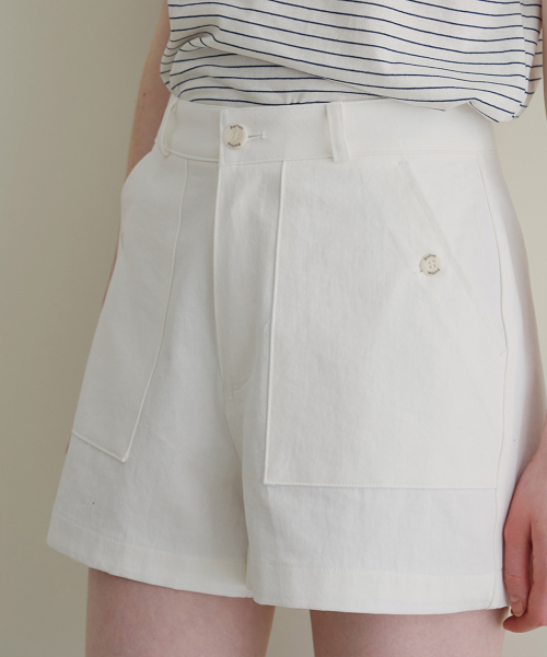 BUT'TON(ボッタン)の「Pocket Button Shorts (Ivory)(その他パンツ・レディース・アイボリー・SMALL/MEDIUM)」の2枚目の写真