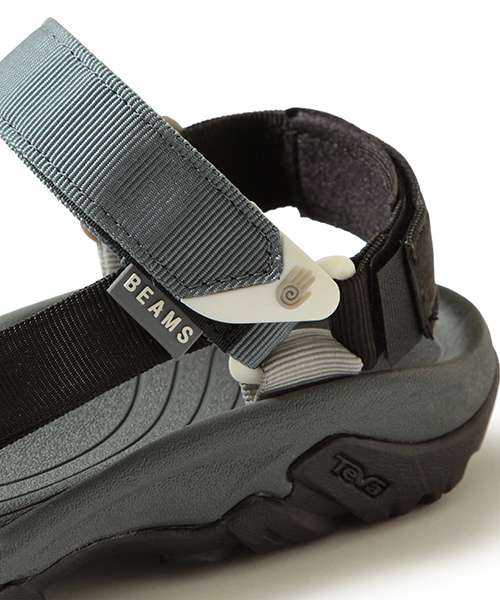 Ray BEAMS（レイビームス）の「Teva×BEAMS / 40th別注 ハリケーン XLT（サンダル・レディース・ブラック/ブルー・7/5/6/8）」の7枚目の写真