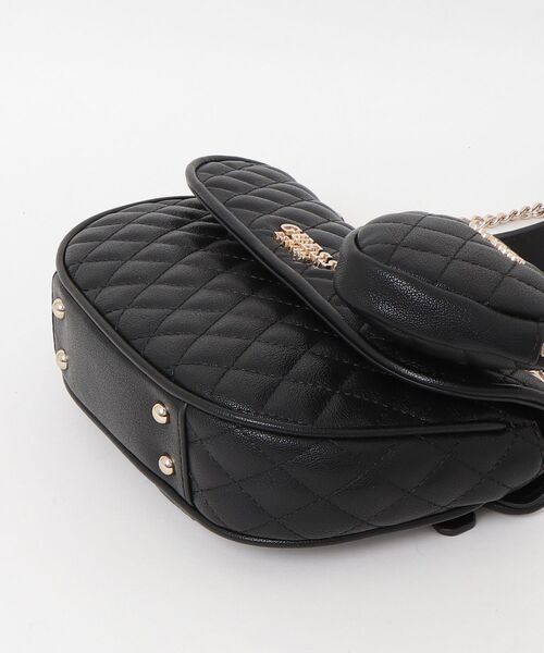 Guess(ゲス)の「ATABEY Convertible Xbody Flap ショルダーバッグ (ショルダーバッグ・レディース・イエロー/グリーン/ブラック/オフホワイト・ONE SIZE)」の22枚目の写真