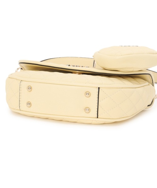 Guess(ゲス)の「ATABEY Convertible Xbody Flap ショルダーバッグ (ショルダーバッグ・レディース・イエロー/グリーン/ブラック/オフホワイト・ONE SIZE)」の18枚目の写真