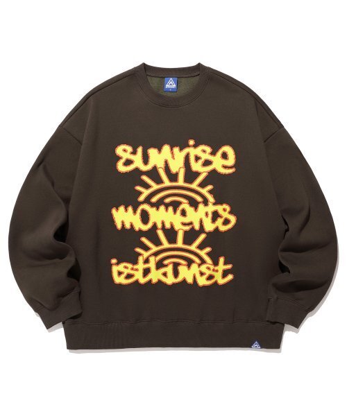 ISTKUNST(イストクンスト)の「SUNRISE MOMENT SWEATSHIRTS_BROWN(IK2DFMM455A)(スウェット・レディース・ブラウン・L/M)」の1枚目の写真