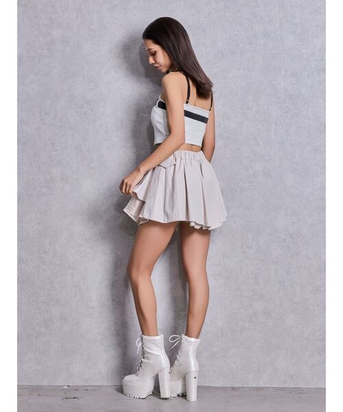 GYDA（ジェイダ）の「GYDAフロントクロスラメテレコビスチェ（キャミソール・レディース・ブラック/ブルー/オフホワイト・FREE）」の14枚目の写真