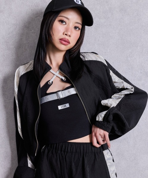 GYDA（ジェイダ）の「GYDAフロントクロスラメテレコビスチェ（キャミソール・レディース・ブラック/ブルー/オフホワイト・FREE）」の3枚目の写真