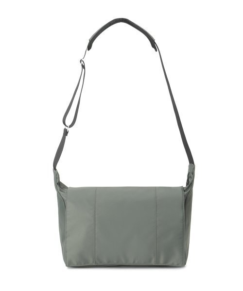HYPHEN(ハイフン)の「VERTICAL FLAP MESSENGER BAG (B005_KAHKI)(メッセンジャーバッグ・メンズ・カーキ・FREE)」の3枚目の写真