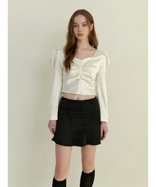 KINDABABY(カインダベイビー)の「satin puff shirring blouse - cream(シャツ/ブラウス・レディース・クリーム・FREE)」の1枚目の写真