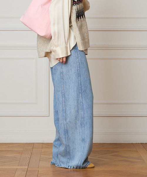 IENA LA BOUCLE（イエナラブークル）の「IENA LA BOUCLE ソフトデニムシルエットパンツ（デニムパンツ・レディース・ライトブルー・40/38/36/34）」の2枚目の写真