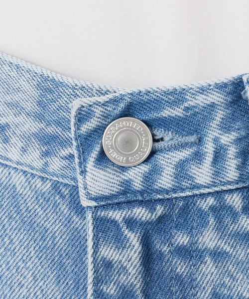 IENA LA BOUCLE（イエナラブークル）の「IENA LA BOUCLE ソフトデニムシルエットパンツ（デニムパンツ・レディース・ライトブルー・40/38/36/34）」の9枚目の写真