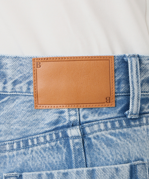 IENA LA BOUCLE（イエナラブークル）の「IENA LA BOUCLE ソフトデニムシルエットパンツ（デニムパンツ・レディース・ライトブルー・40/38/36/34）」の13枚目の写真