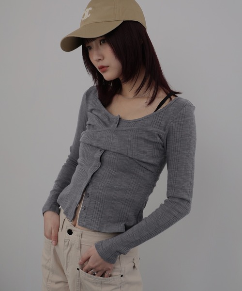 Ulysses(ユリシス)の「ツイストデザインサムホールトップス(Tシャツ/カットソー・レディース・ダークグレー/ブラック/ベージュ/ネイビー・M/S)」の17枚目の写真