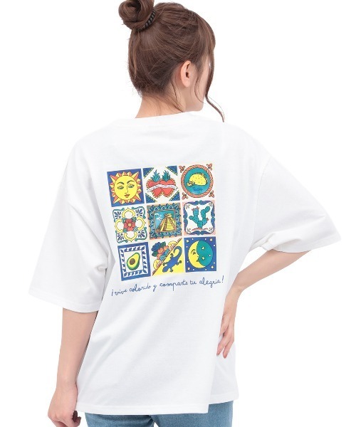 チチカカ(チチカカ)の「メキシコタイルプリントTシャツ【ユニセックス】(Tシャツ/カットソー・メンズ・ブラック/ホワイト・MEDIUM/LARGE)」の7枚目の写真