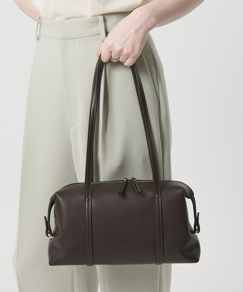 BEAUTY&YOUTH UNITED ARROWS(ビューティーアンドユースユナイテッドアローズ)の「ジップ スクエア ボストンバッグ(ショルダーバッグ・レディース・ダークブラウン/クリーム・FREE)」の3枚目の写真