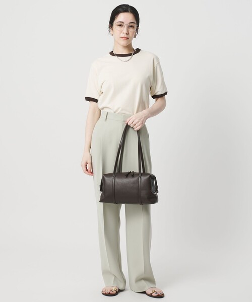 BEAUTY&YOUTH UNITED ARROWS(ビューティーアンドユースユナイテッドアローズ)の「ジップ スクエア ボストンバッグ(ショルダーバッグ・レディース・ダークブラウン/クリーム・FREE)」の5枚目の写真