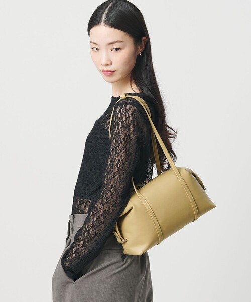 BEAUTY&YOUTH UNITED ARROWS(ビューティーアンドユースユナイテッドアローズ)の「ジップ スクエア ボストンバッグ(ショルダーバッグ・レディース・ダークブラウン/クリーム・FREE)」の7枚目の写真