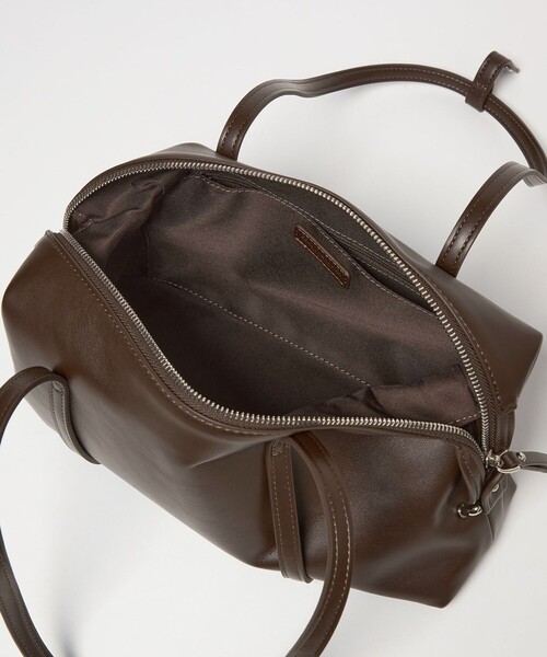 BEAUTY&YOUTH UNITED ARROWS(ビューティーアンドユースユナイテッドアローズ)の「ジップ スクエア ボストンバッグ(ショルダーバッグ・レディース・ダークブラウン/クリーム・FREE)」の14枚目の写真