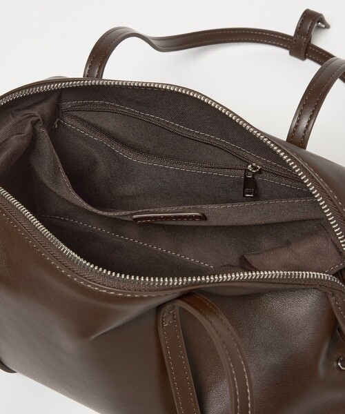 BEAUTY&YOUTH UNITED ARROWS(ビューティーアンドユースユナイテッドアローズ)の「ジップ スクエア ボストンバッグ(ショルダーバッグ・レディース・ダークブラウン/クリーム・FREE)」の15枚目の写真