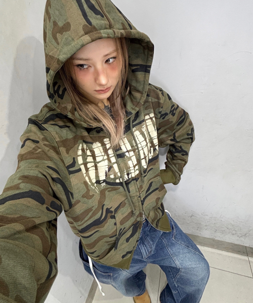 IDWS(アイドンワナセル)の「Oblique Hoodie Zip Up Light Multi(パーカー・レディース・その他・0/1/2)」の15枚目の写真