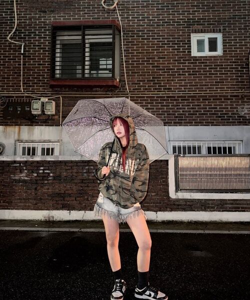 IDWS(アイドンワナセル)の「Oblique Hoodie Zip Up Light Multi(パーカー・レディース・その他・0/1/2)」の3枚目の写真