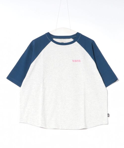 VANS(バンズ)の「VANSアパレル(WJ) ヴァンズ W raglan sleeves cropped TEE ロングスリーブ 126R3020601 ABC-MART限定 BLUE(Tシャツ/カットソー・レディース・ブルー・MEDIUM/SMALL)」の1枚目の写真
