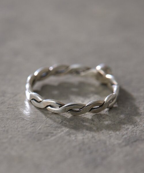 ear PAPILLONNER（イアパピヨネ）の「《スターリングシルバー使用》ポイントターコイズ細リング（ブレスレット・レディース・シルバー・11/12）」の4枚目の写真