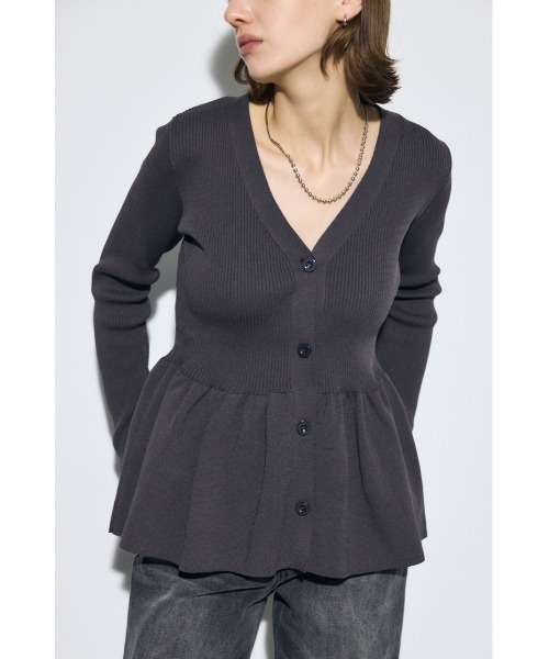 AZUL by moussy(アズールバイマウジー)の「ペプラムカーディガン(カーディガン/ボレロ・レディース・ブラック/アイボリー/グレー・FREE)」の1枚目の写真