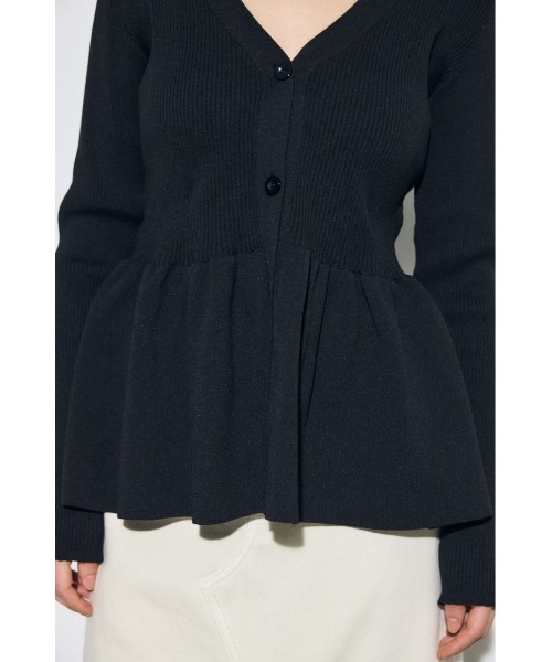 AZUL by moussy(アズールバイマウジー)の「ペプラムカーディガン(カーディガン/ボレロ・レディース・ブラック/アイボリー/グレー・FREE)」の18枚目の写真