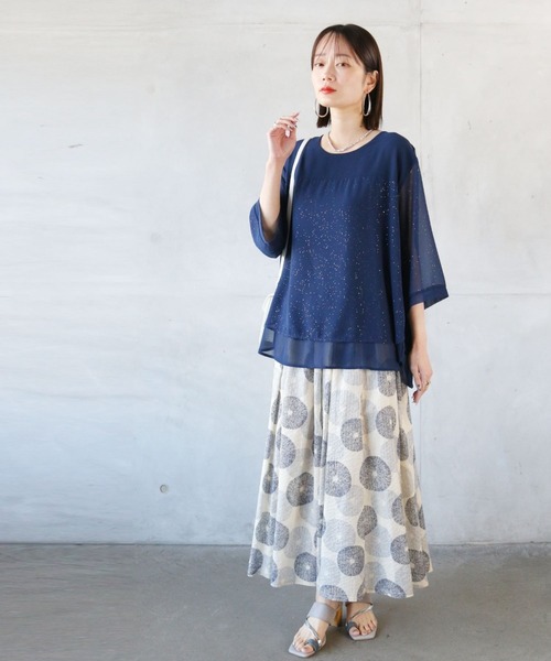 OTONA(オトナ)の「レイヤード風大人のラメシアートップス(Tシャツ/カットソー・レディース・ネイビー・FREE)」の4枚目の写真