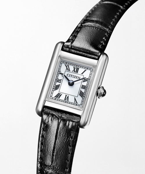 CITIZEN（シチズン）の「CITIZEN Kii Classic Square EG2790-12A Silver（アナログ腕時計・レディース・シルバー・FREE）」の2枚目の写真