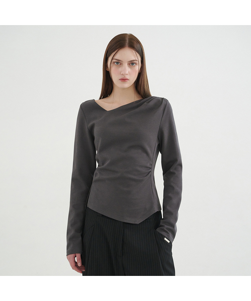 MICANE(ミケーネ)の「メリーシャーリングスリットTシャツ(Tシャツ/カットソー・レディース・ブラック/アイボリー/チャコール・SMALL/MEDIUM/LARGE/X-LARGE)」の3枚目の写真