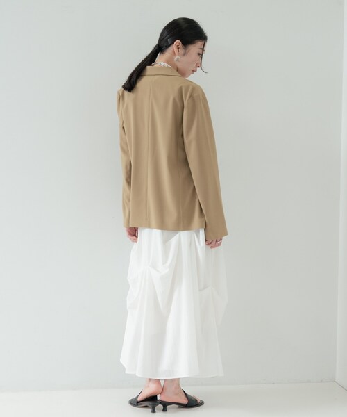 GALLEST(ギャレスト)の「ランダムタックスカート(スカート・レディース・ベージュ/オフホワイト・38)」の8枚目の写真