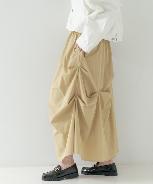 GALLEST(ギャレスト)の「ランダムタックスカート(スカート・レディース・ベージュ/オフホワイト・38)」の20枚目の写真