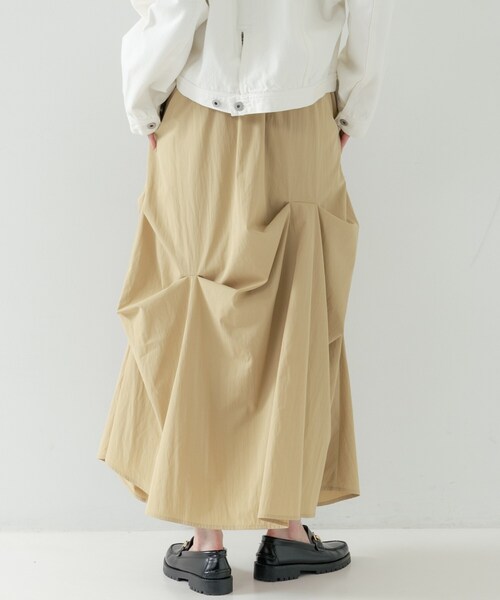 GALLEST(ギャレスト)の「ランダムタックスカート(スカート・レディース・ベージュ/オフホワイト・38)」の19枚目の写真
