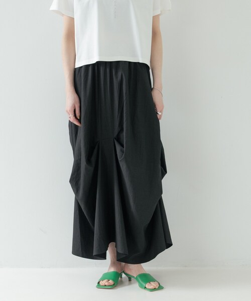 GALLEST(ギャレスト)の「ランダムタックスカート(スカート・レディース・ベージュ/オフホワイト・38)」の12枚目の写真