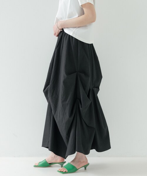 GALLEST(ギャレスト)の「ランダムタックスカート(スカート・レディース・ベージュ/オフホワイト・38)」の11枚目の写真