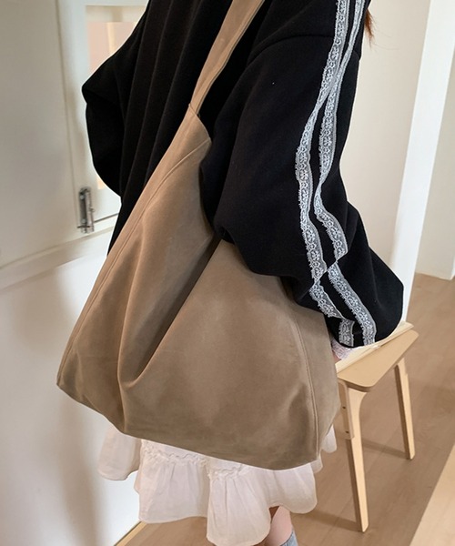shyam inspiration(シャムインスピレーション)の「スエード風ワンハンドルショルダーバッグ/ワンショルダー/レオパード/A4収納可(ショルダーバッグ・レディース・キャメル/ブラウン/ブラウン系その他・F)」の20枚目の写真