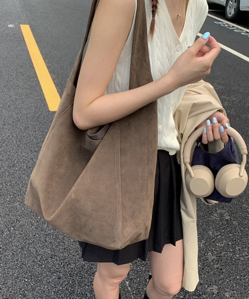shyam inspiration(シャムインスピレーション)の「スエード風ワンハンドルショルダーバッグ/ワンショルダー/レオパード/A4収納可(ショルダーバッグ・レディース・キャメル/ブラウン/ブラウン系その他・F)」の15枚目の写真