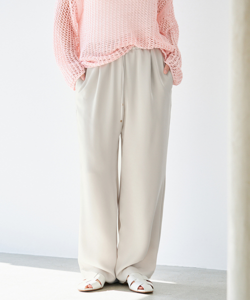 IENA(イエナ)の「ウォッシャブルシルキーサテンイージーパンツ(その他パンツ・レディース・ベージュ/ネイビー/ブラック・36/34/40/38)」の8枚目の写真