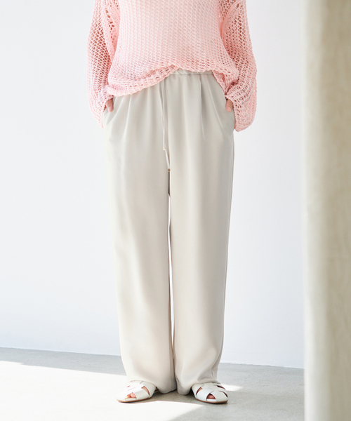 IENA(イエナ)の「ウォッシャブルシルキーサテンイージーパンツ(その他パンツ・レディース・ベージュ/ネイビー/ブラック・36/34/40/38)」の10枚目の写真