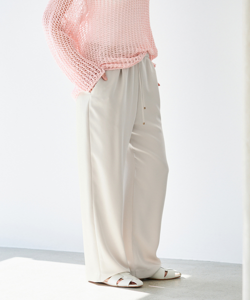 IENA(イエナ)の「ウォッシャブルシルキーサテンイージーパンツ(その他パンツ・レディース・ベージュ/ネイビー/ブラック・36/34/40/38)」の13枚目の写真
