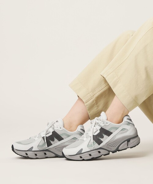 KARHU(カルフ)の「<KARHU> SUPER FULCRUM LGY(スニーカー・レディース・ライトグレー・US8/US6/US7)」の2枚目の写真