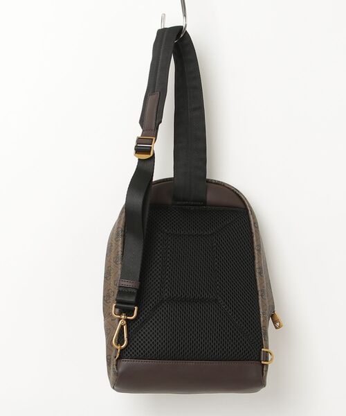 Guess（ゲス）の「MILANO Backpack Crossbody（ショルダーバッグ・メンズ・グレー/ブラウン・ONE SIZE）」の13枚目の写真