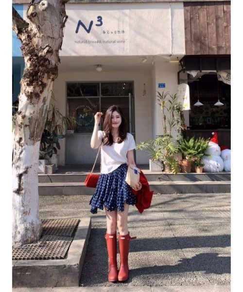 Ritzy(リッツィー)の「ドット柄 ラッフルスカート(スカート・レディース・ネイビー・M)」の2枚目の写真