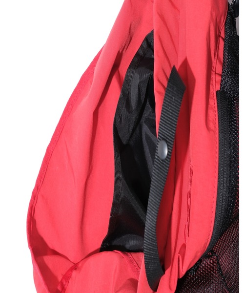 KEBOZ(ケボズ)の「KNAPSACK(バックパック/リュック・メンズ・チャコールグレー/レッド・FREE)」の6枚目の写真