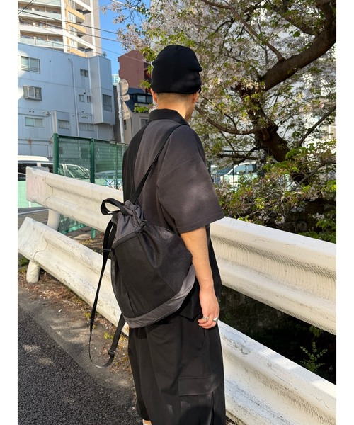 KEBOZ(ケボズ)の「KNAPSACK(バックパック/リュック・メンズ・チャコールグレー/レッド・FREE)」の13枚目の写真