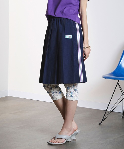 FILA（フィラ）の「(FILAⅹROSEBUD)SIDE LINE PLEATED SKIRT（スカート・レディース・ホワイト/ネイビー・ONE SIZE）」の12枚目の写真