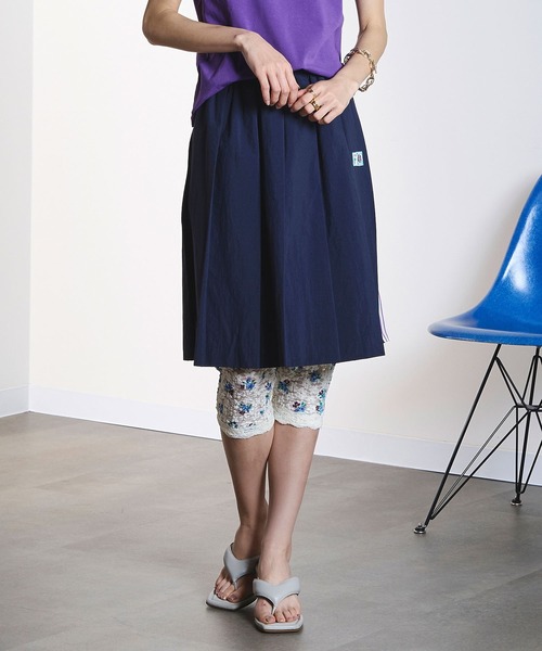 FILA（フィラ）の「(FILAⅹROSEBUD)SIDE LINE PLEATED SKIRT（スカート・レディース・ホワイト/ネイビー・ONE SIZE）」の11枚目の写真