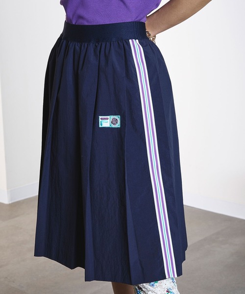 FILA（フィラ）の「(FILAⅹROSEBUD)SIDE LINE PLEATED SKIRT（スカート・レディース・ホワイト/ネイビー・ONE SIZE）」の6枚目の写真