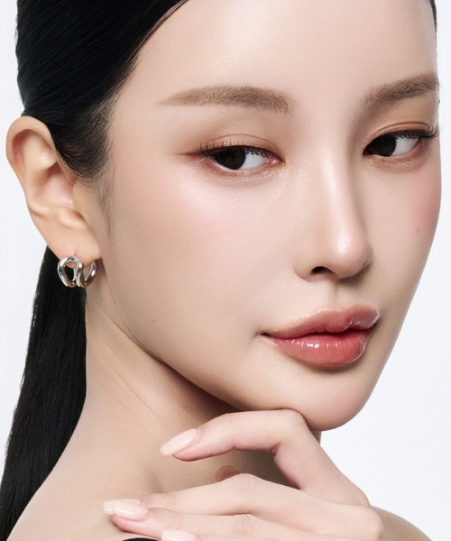 Lyvi(ライビィ)の「Layered Orbit Hoop Pierce / 金属アレルギー対応(ピアス(両耳用)・レディース・シルバー/ゴールド・FREE)」の11枚目の写真