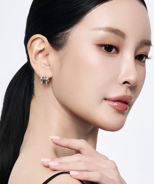 Lyvi(ライビィ)の「Layered Orbit Hoop Pierce / 金属アレルギー対応(ピアス(両耳用)・レディース・シルバー/ゴールド・FREE)」の13枚目の写真
