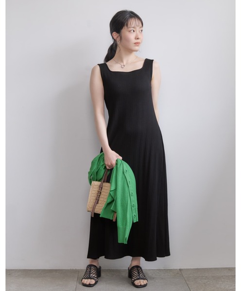 COHINA（コヒナ）の「カップ付きスクエアネックワンピース 【低身長・小柄女性】（ワンピース・レディース・ブラウン/レッド/ブラック・SHORT/REGULAR）」の15枚目の写真